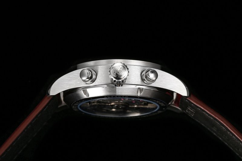 IWC 파일럿 호랑이 특별판 시계 001-251610