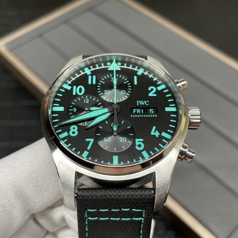 IWC 그린 다이얼 파일럿 오토매틱 시계 001-251624
