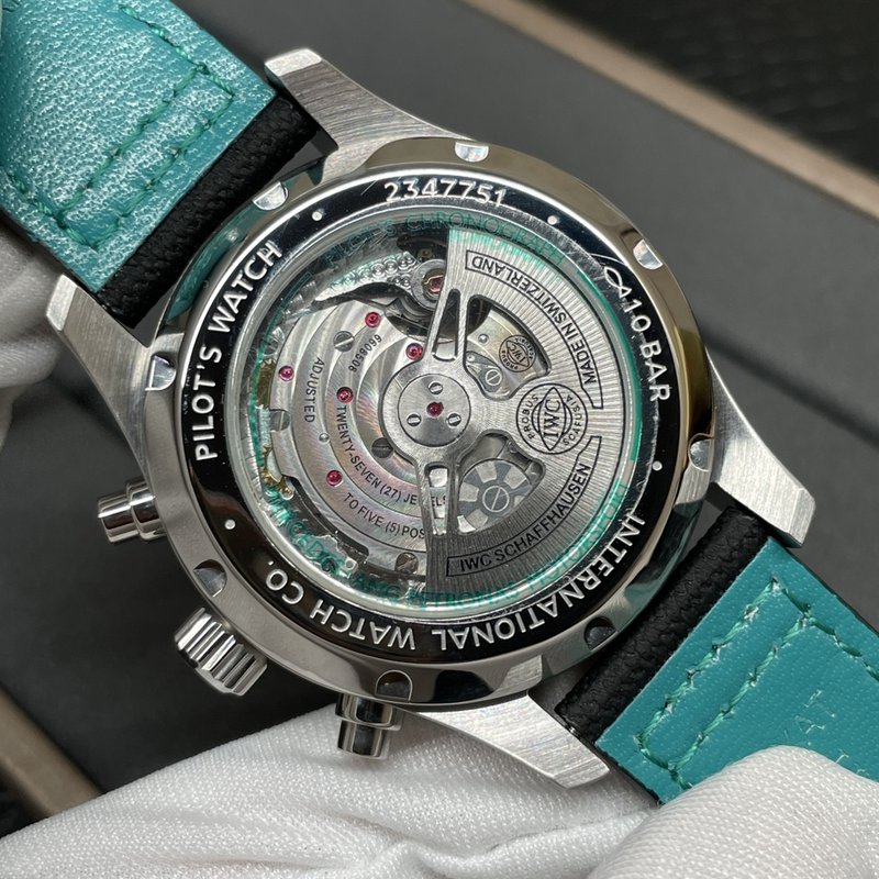 IWC 그린 다이얼 파일럿 오토매틱 시계 001-251624