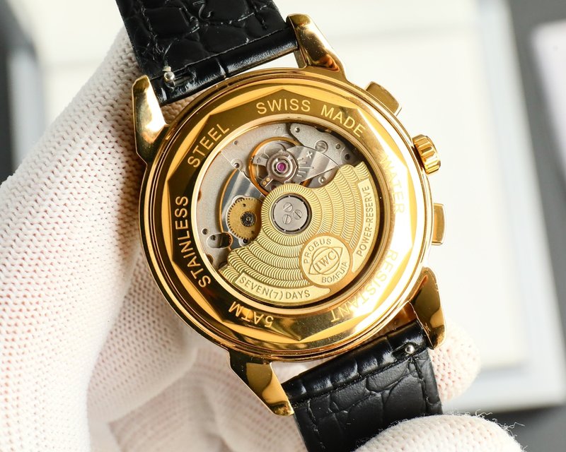 IWC 포르투기제즈 오토매틱 멀티펑션 시계 001-251684