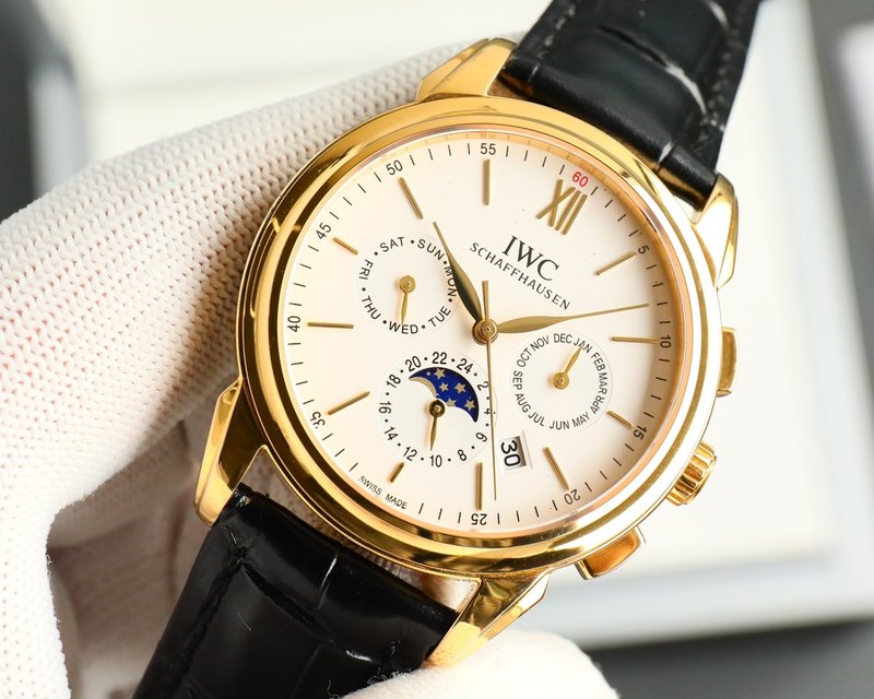IWC 포르투기제즈 오토매틱 멀티펑션 시계 001-251684