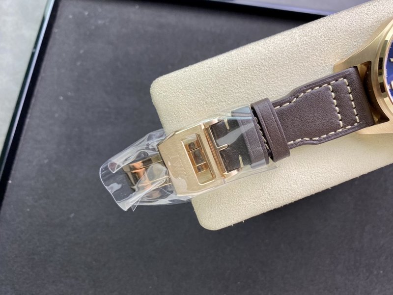 IWC 파일럿 워치 진 월페이저 투르비옹 시계 001-251709