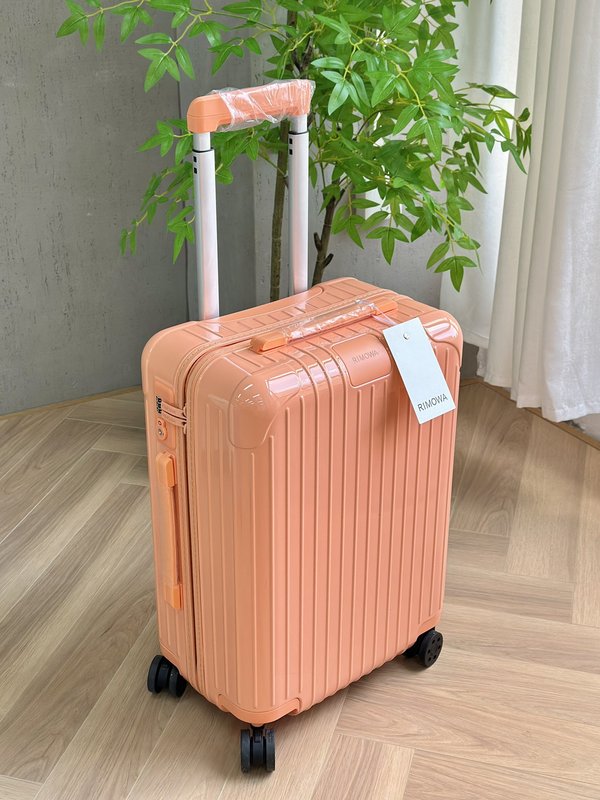 리모와 에센셜 시리즈 한정판 컬러 캐리어 001-252242