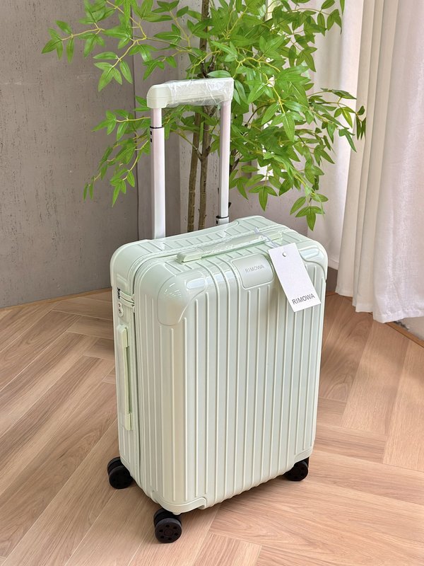 리모와 에센셜 시리즈 한정판 컬러 캐리어 001-252242
