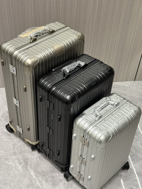 리모와 오리지널 알루미늄 마그네슘 합금 캐리어 001-252268