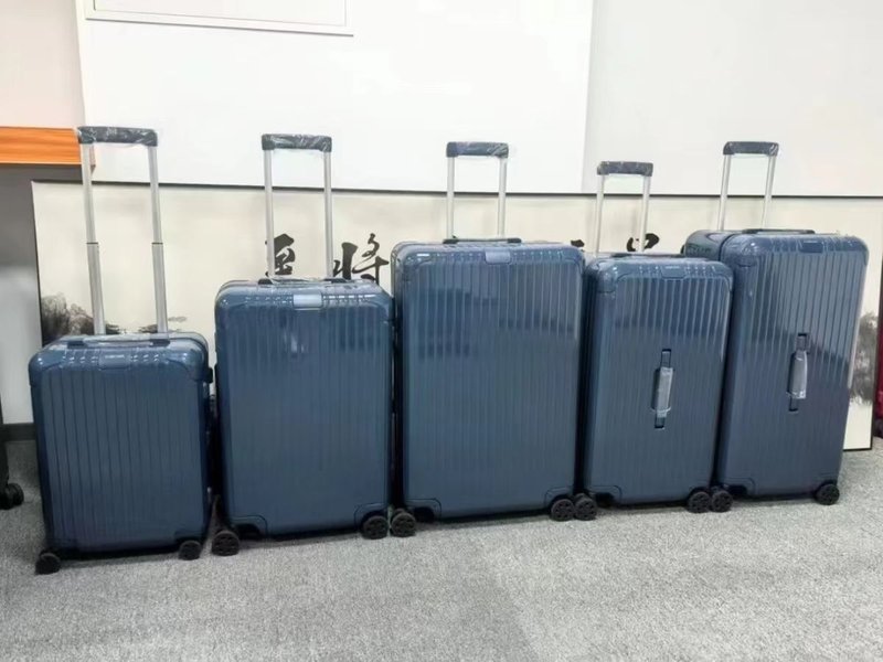 리모와 딥씨 블루 경량 여행용 캐리어 001-252285