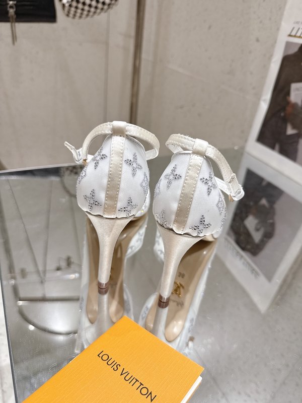 LV 메쉬 크리스탈 하이힐 샌들 001-252426