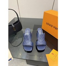 루이비통 엠보싱 에나멜 미들힐 슬리퍼 001-252432