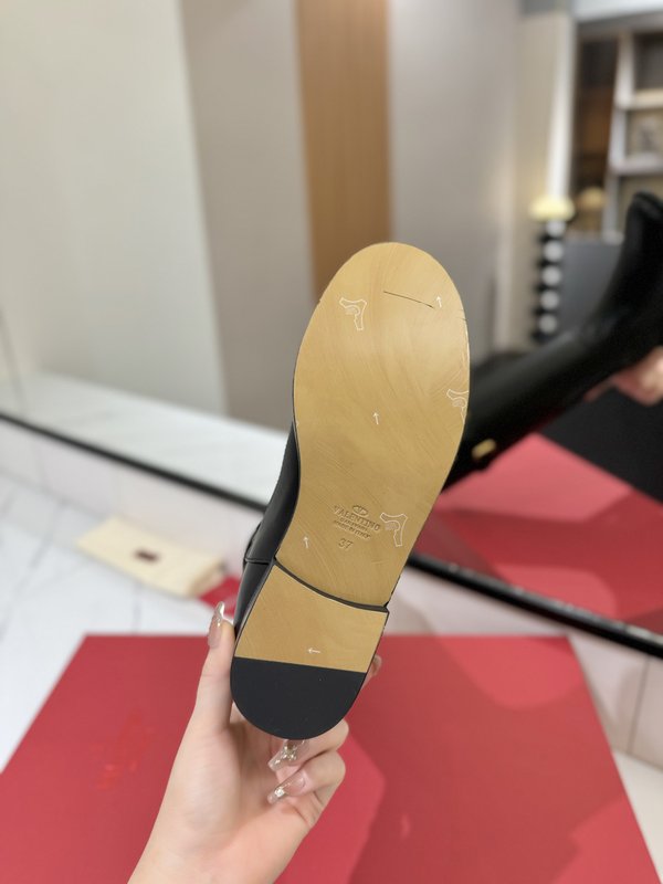 발렌티노 빈티지 버클 라운드 토 니트 부츠 001-252584
