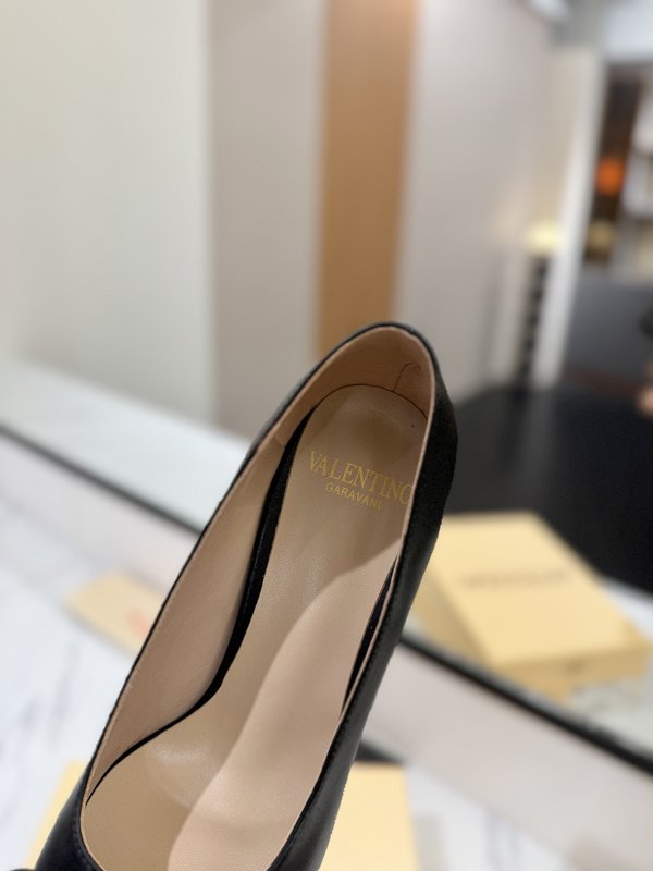 발렌티노 라운드 토 버클 하이힐 001-252648