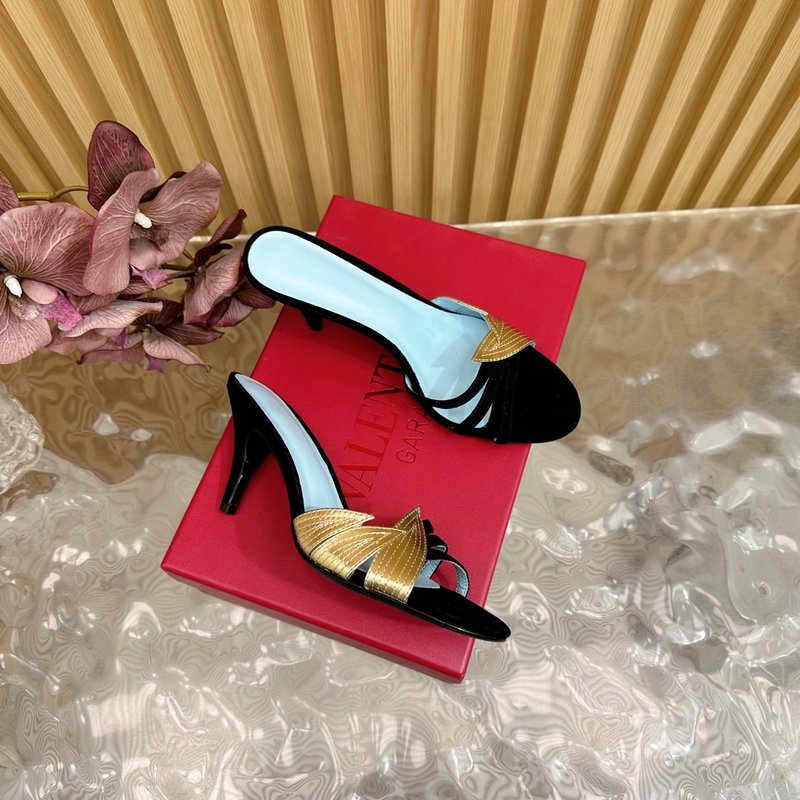 발렌티노 피쉬스케일 다이아몬드 힐 샌들 001-252706