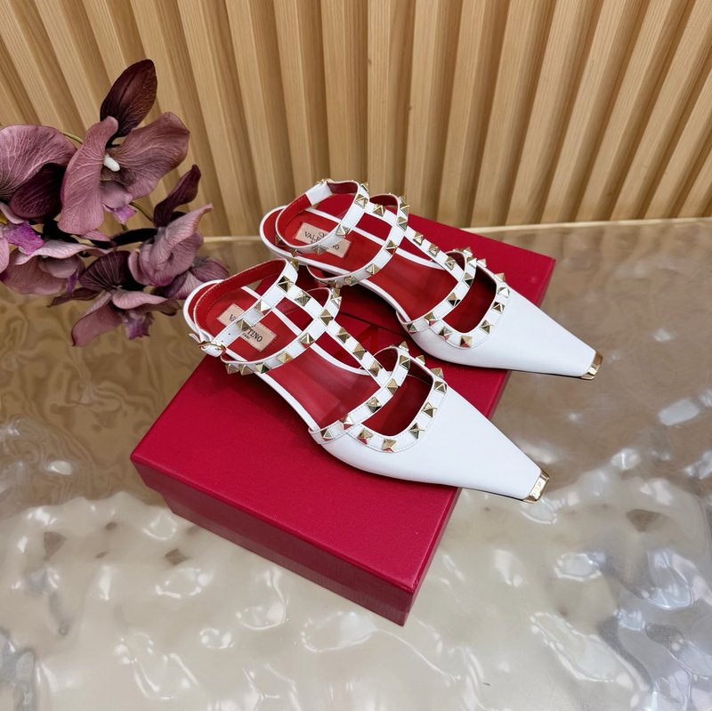 발렌티노 스터드 뾰족구두 하이힐 샌들 001-252713