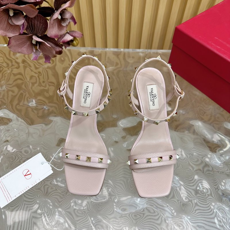 발렌티노 굽높이 리벳 샌들 001-252727