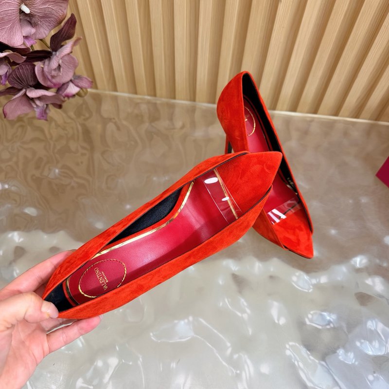 발렌티노 양피 하트 컷아웃 힐 샌들 001-252747