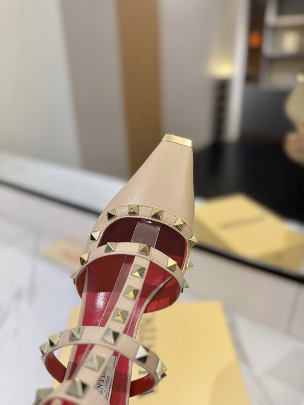 발렌티노 리벳 클 스트랩 샌들 001-252769