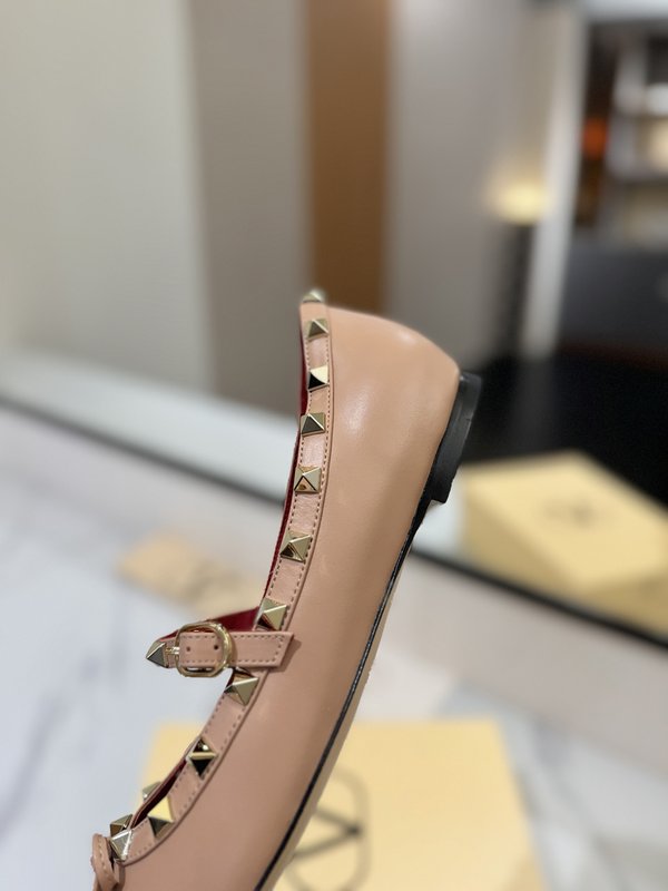 발렌티노 리벳 원스트랩 발레리나 슈즈 001-252780