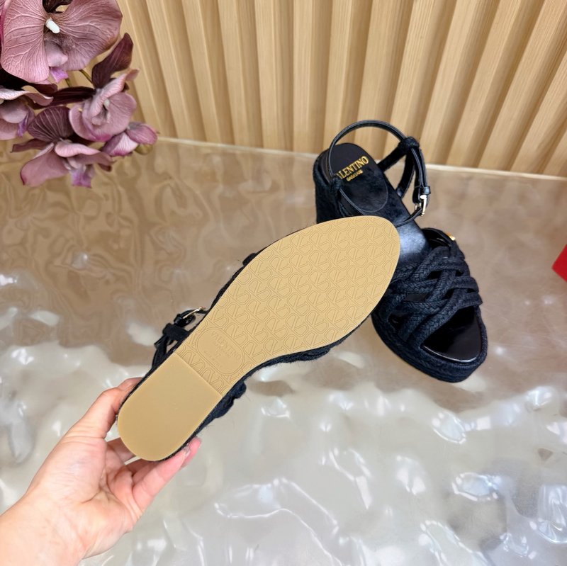 발렌티노 V 버클 로프 샌들 001-252785
