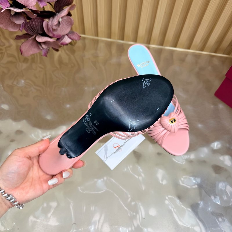 발렌티노 실크 하트 스트랩 힐 샌들 001-252792