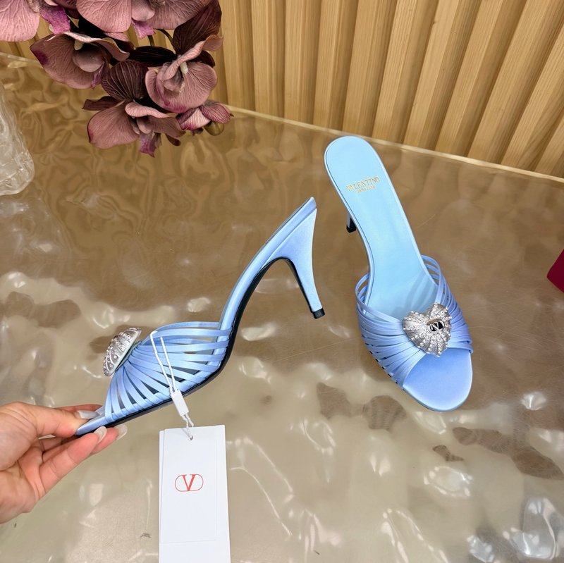 발렌티노 크 하트 스트랩 하이힐 샌들 001-252795