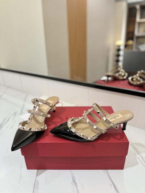 발렌티노 스터드 뾰족구두 페이던트 하이힐 슬리퍼 001-252815