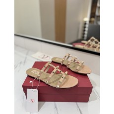 발렌티노 스터드 플랫 페이던트 슬리퍼 001-252841