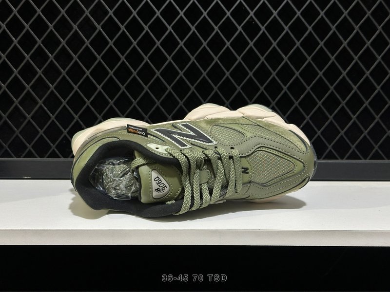 뉴발란스 NB9060 빈티지 러닝화 001-253644