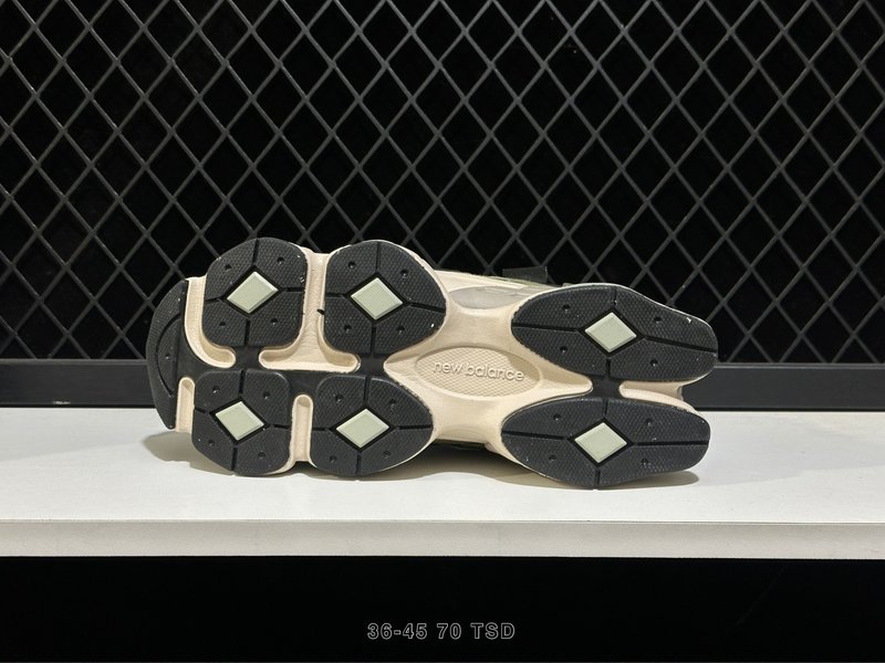 뉴발란스 NB9060 빈티지 러닝화 001-253644