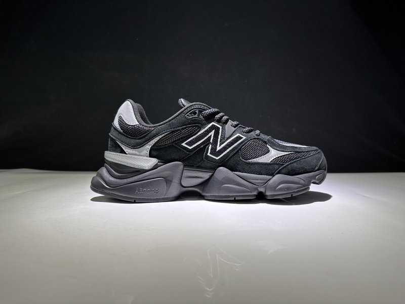 뉴발란스 NB9060 레트로 데일리 스니커즈 001-253645