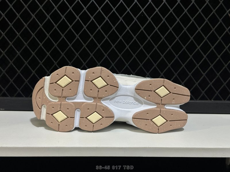 뉴발란스 NB9060 레트로 데일리 스니커즈 001-253664