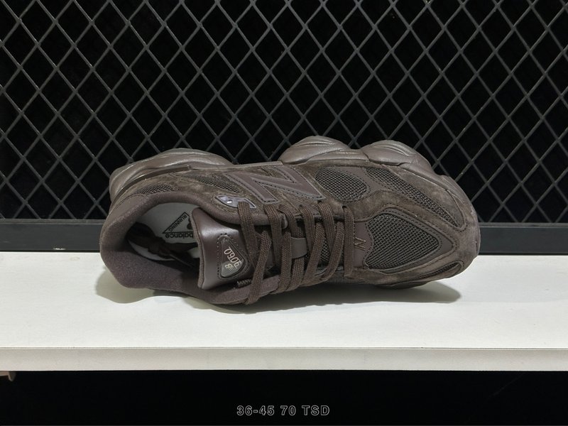 뉴발란스 NB9060 레트로 캐주얼 스니커즈 001-253665