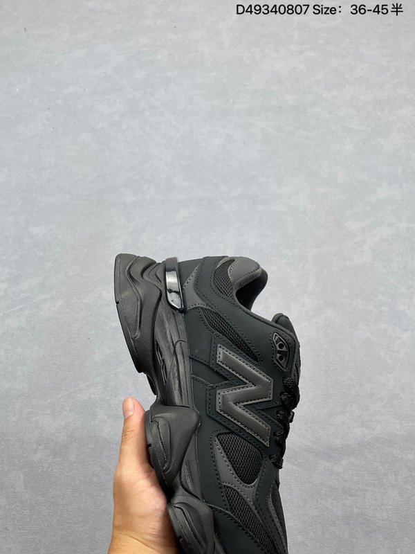 뉴발란스 NB9060 레트로 데일리 스니커즈 001-253682