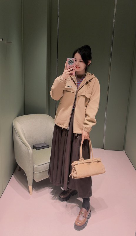 프라다 카키색 플리스 후드 자켓 001-255584