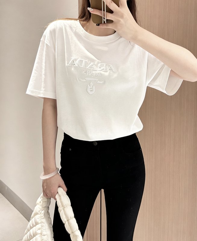 프라다 로고 입체 자수 면 반팔 티셔츠 001-255604