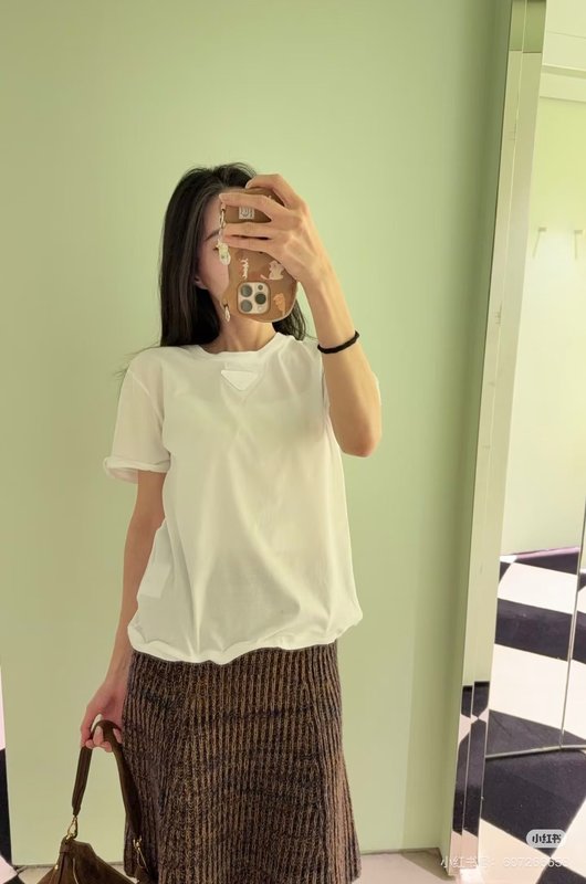 프라다 입체 엠블럼 와이어 본조형 반팔 티셔츠 001-255997