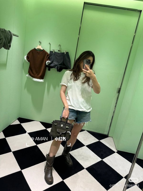 프라다 입체 엠블럼 와이어 본조형 반팔 티셔츠 001-255997
