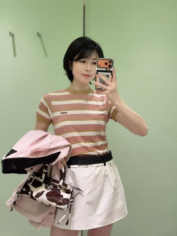 프라다 해군풍 스트라이프 라운드넥 반팔 티셔츠 001-256040