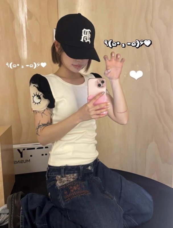 티 입체 패치 자수 반팔 티셔츠 001-256054