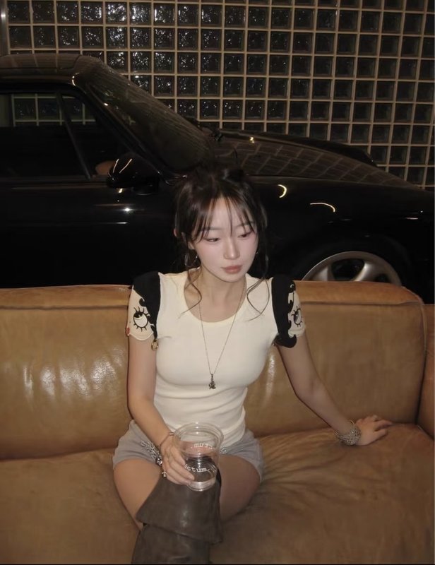 티 입체 패치 자수 반팔 티셔츠 001-256054