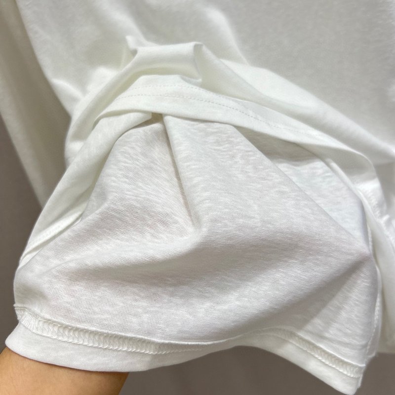 컬러 포인트 라운드넥 긴팔 티셔츠 001-256061
