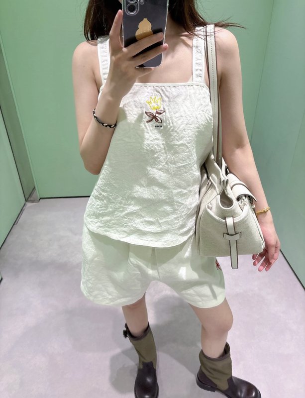 프라다 린넨 자수 플라워 크탑 001-256081