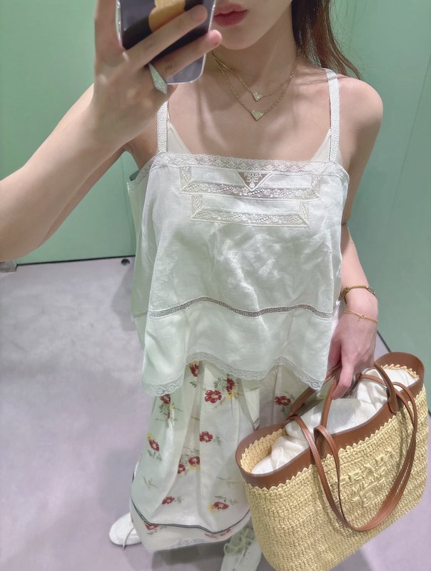 프라다 여름 플라워 레이스 스커트 001-256083