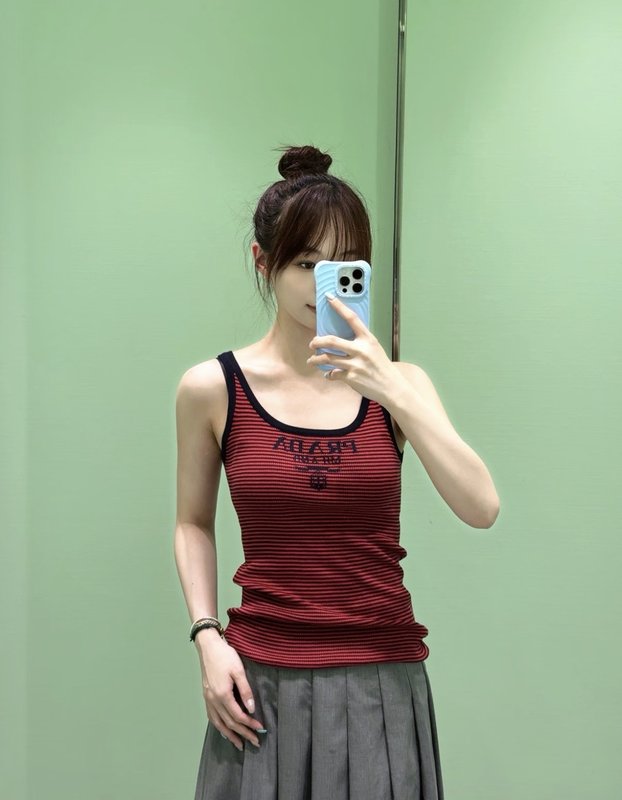 프라다 스트라이프 와이드 더 U 넥 조끼 001-256130