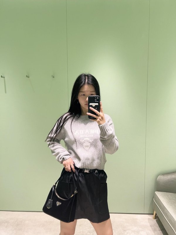 프라다 클래식 나일론 벨트 블랙 스커트 001-256133