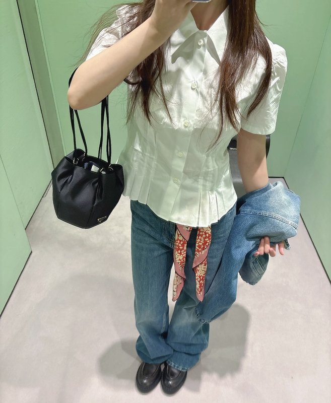 프라다 하이브랜치 면 셔츠 숏 기장 001-256159
