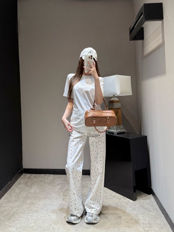 실드 나이트 레터 프린트 라운드넥 반팔 티셔츠 001-256272