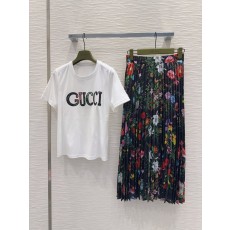 구찌 화이트 프린팅 티셔츠 스커트 세트 001-256311