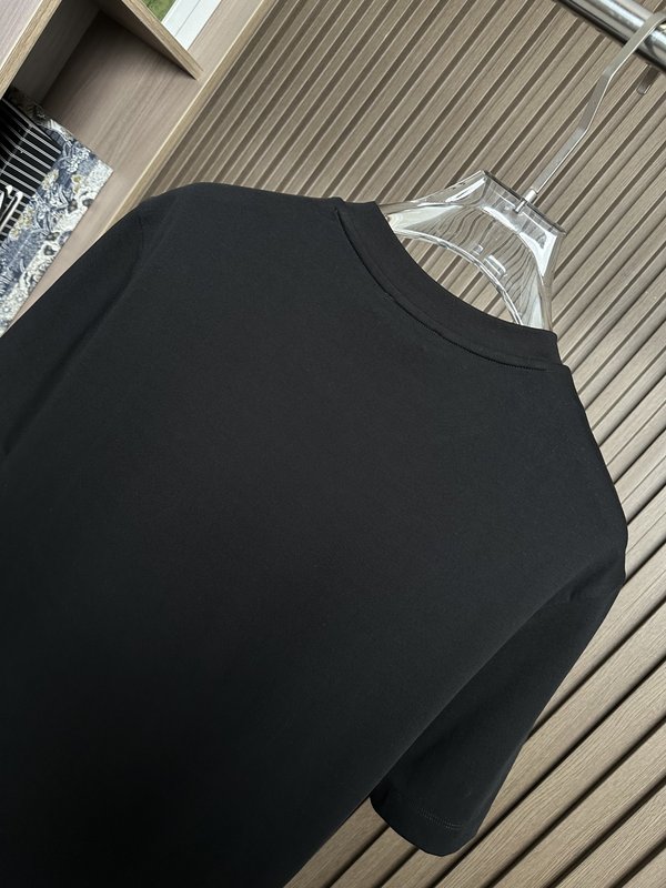 프라다 액화면 남성 반팔 티셔츠 001-256485