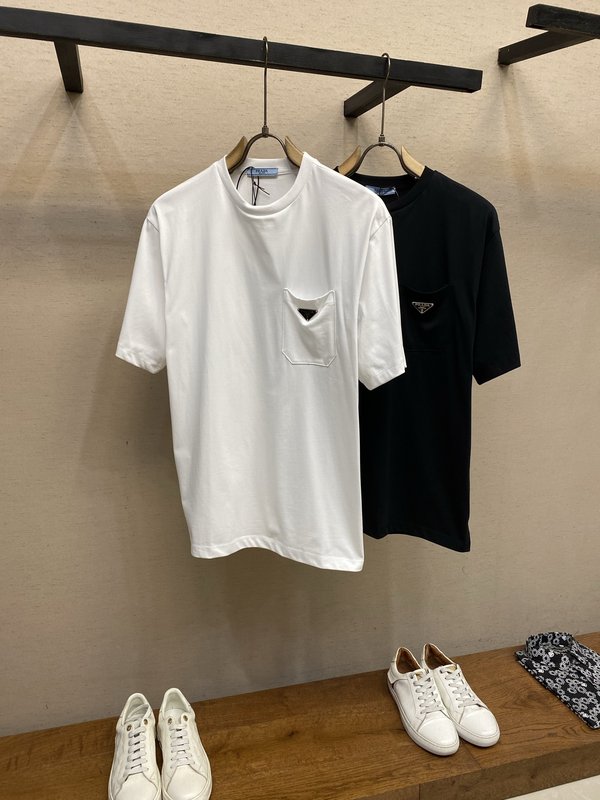프라다 남성 반팔 티셔츠 001-256487