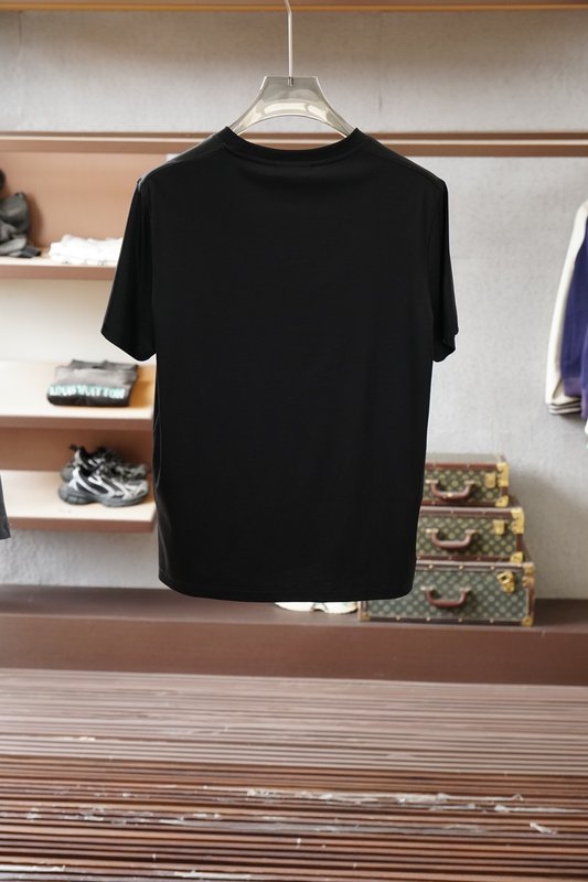 프라다 남녀공용 면 소재 자수 반팔 티셔츠 001-256496