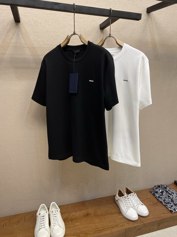 프라다 심플 코튼 반팔 티셔츠 001-256517